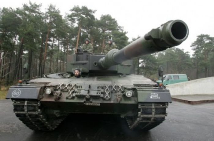 Первая партия американских танков прибыла в Польшу
