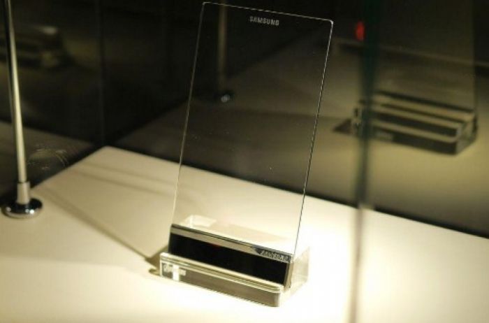 Самсунг удивил разработкой нового телефона — Прозрачный и гибкий