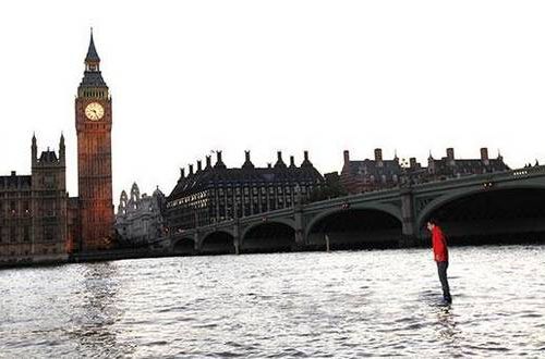 В Лондоне арестовали мужчину, который ходил по воде